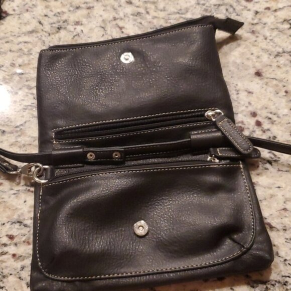Kenneth Cole Reaction crossbody bag - Picture 2 of 12